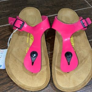 Birkenstock Faux Patent Fuscia Gizeh